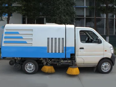 Mini Parking Lot Vacuum Sweeper Truck