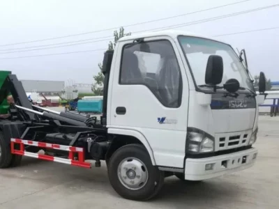 ISUZU Small Hook Lift Garbage truck