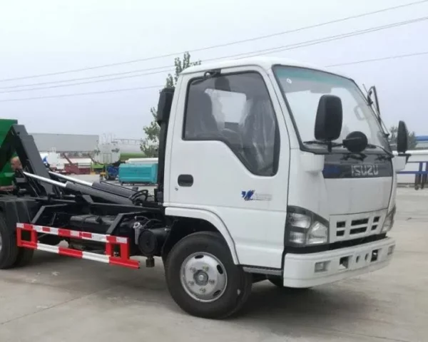 ISUZU Small Hook Lift Garbage truck