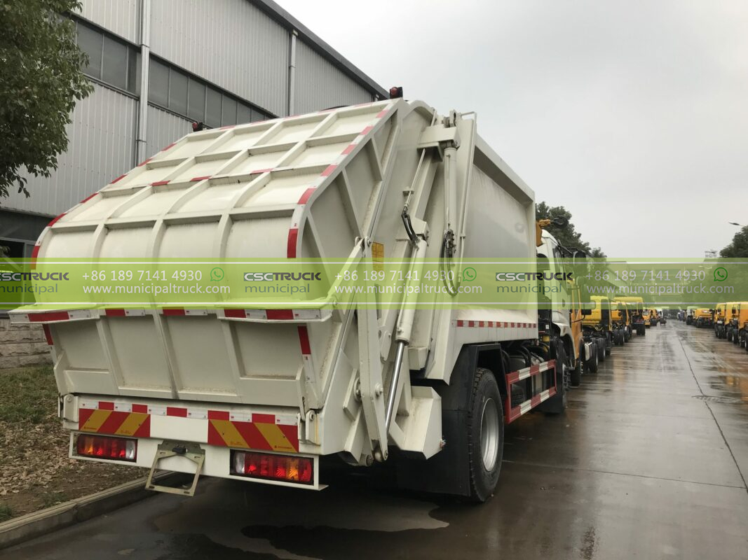 FOTON Rear Loader Refuse Garbage Truck Back