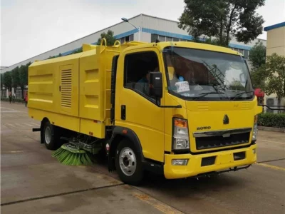 HOWO Road Cleaning Sweeper Truck