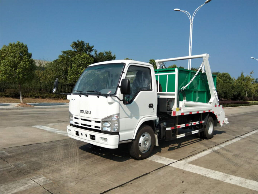 ISUZU 3CBM Skip Loader Garbage Truck with Bin