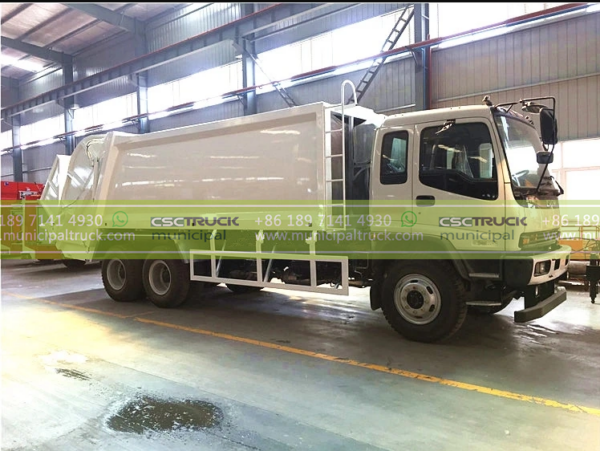 ISUZU Forward Garbage Compactor Vehicle