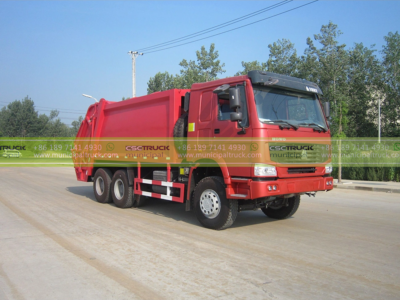 SINOTRUK 20CBM Rear Loader Refuse Truck Side