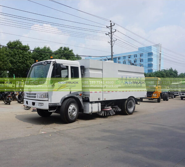 FAW Multifunctional Street Sweeper Truck