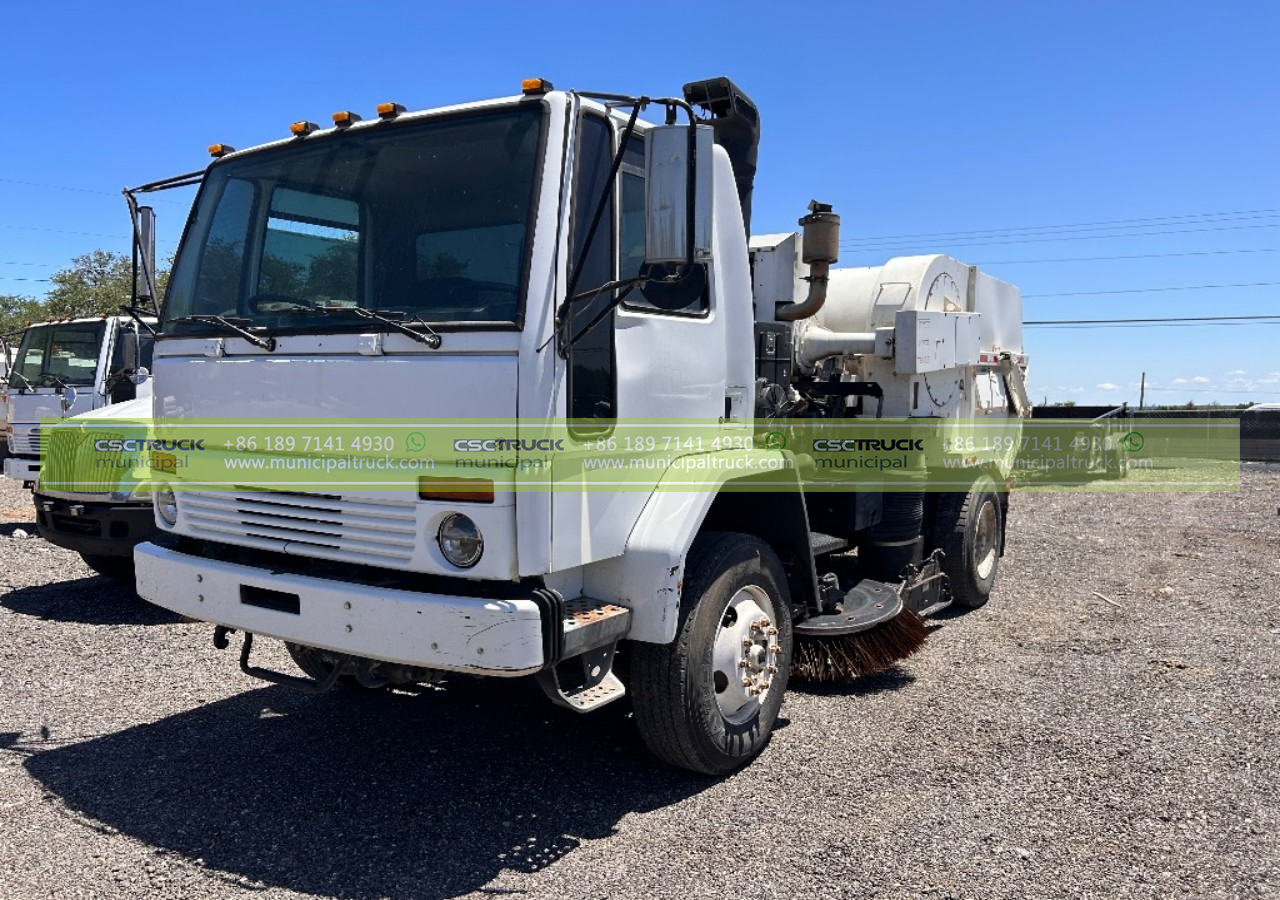 How Sweeper Trucks Help Keep Our Streets Clean - CSCTRUCK Municipal Truck