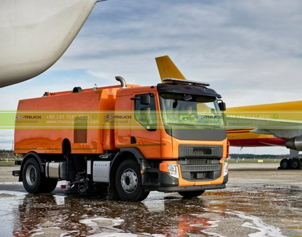 airport sweeper truck