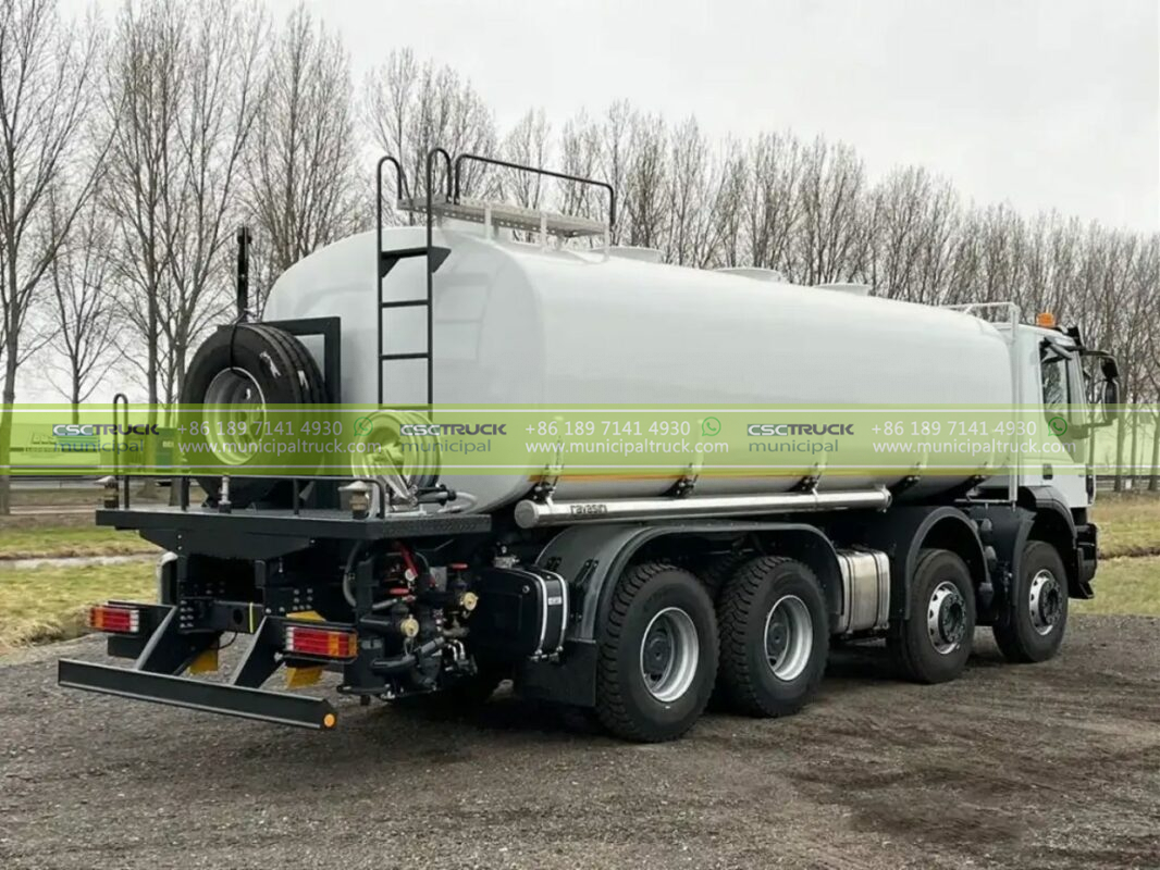 water sprayer truck