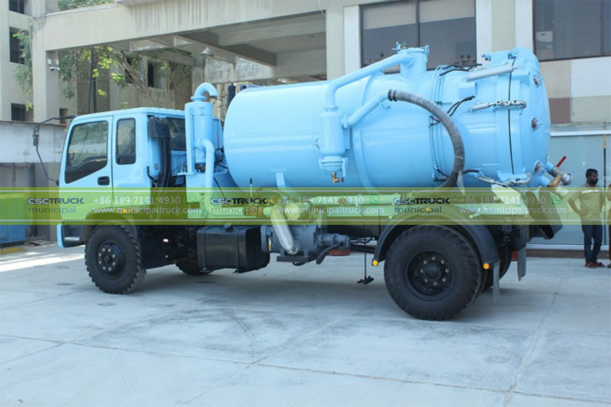 Vacuum Sewer Truck