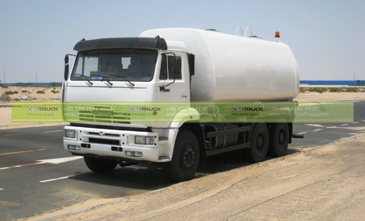 Water sprinkler truck (2)