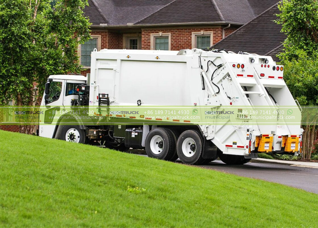 rear loader garbage truck