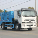 CNHTC 8 CBM Skip Loader Garbage Truck