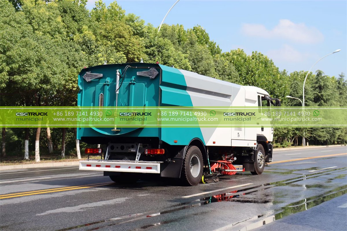 SINOTRUK-Road-Flushing-Sweeper-Truck-Bac