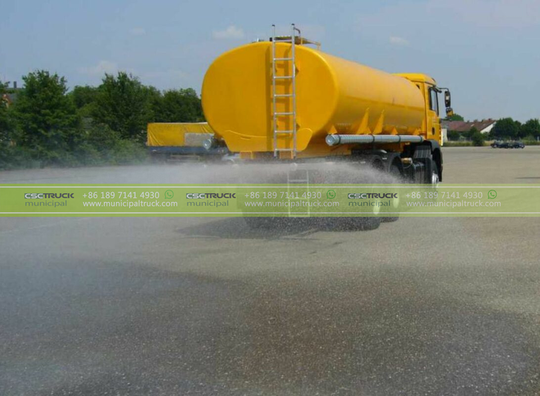 Water spray truck (2)