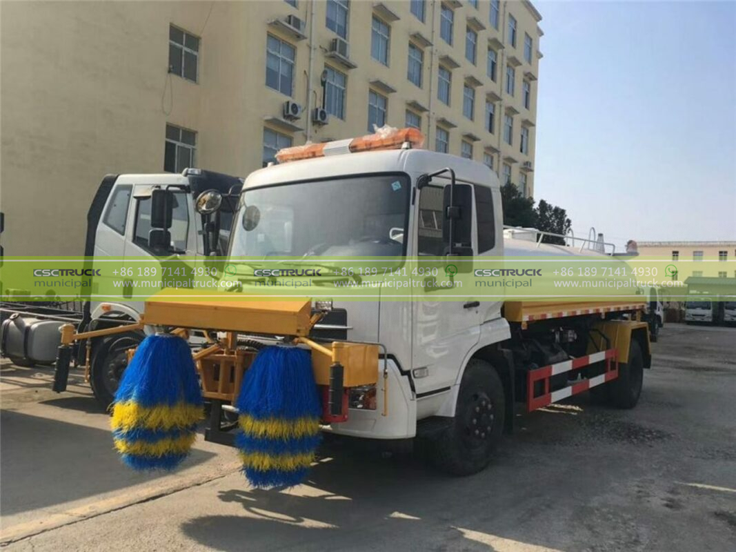 fence sweeper truck (2)