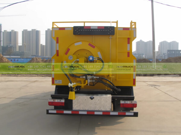 HOWO 7000 Liter Vacuum Cleaner Truck